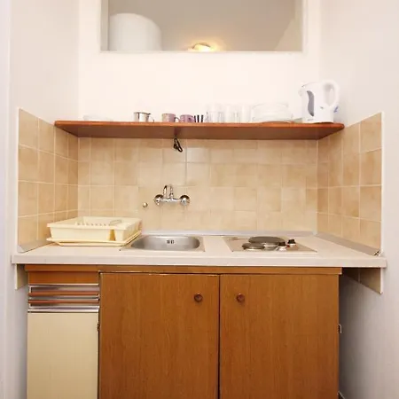 Apartment Studio 10188b Viganj